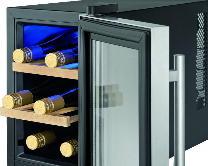 ProfiCook Getränkekühlschrank PC-WK 1231 39.5 cm hoch 24.6 cm breit für 6 Flaschen 8 à 075 Liter thermoelektrische Kühlung Drucktasten-Steuerung