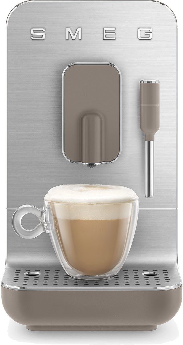 Smeg Kaffeevollautomat BCC02TPMEU Herausnehmbare Brüheinheit